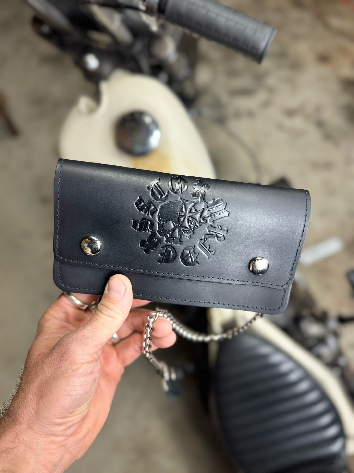 STORMRIDERS LEATHER CHAIN WALLET