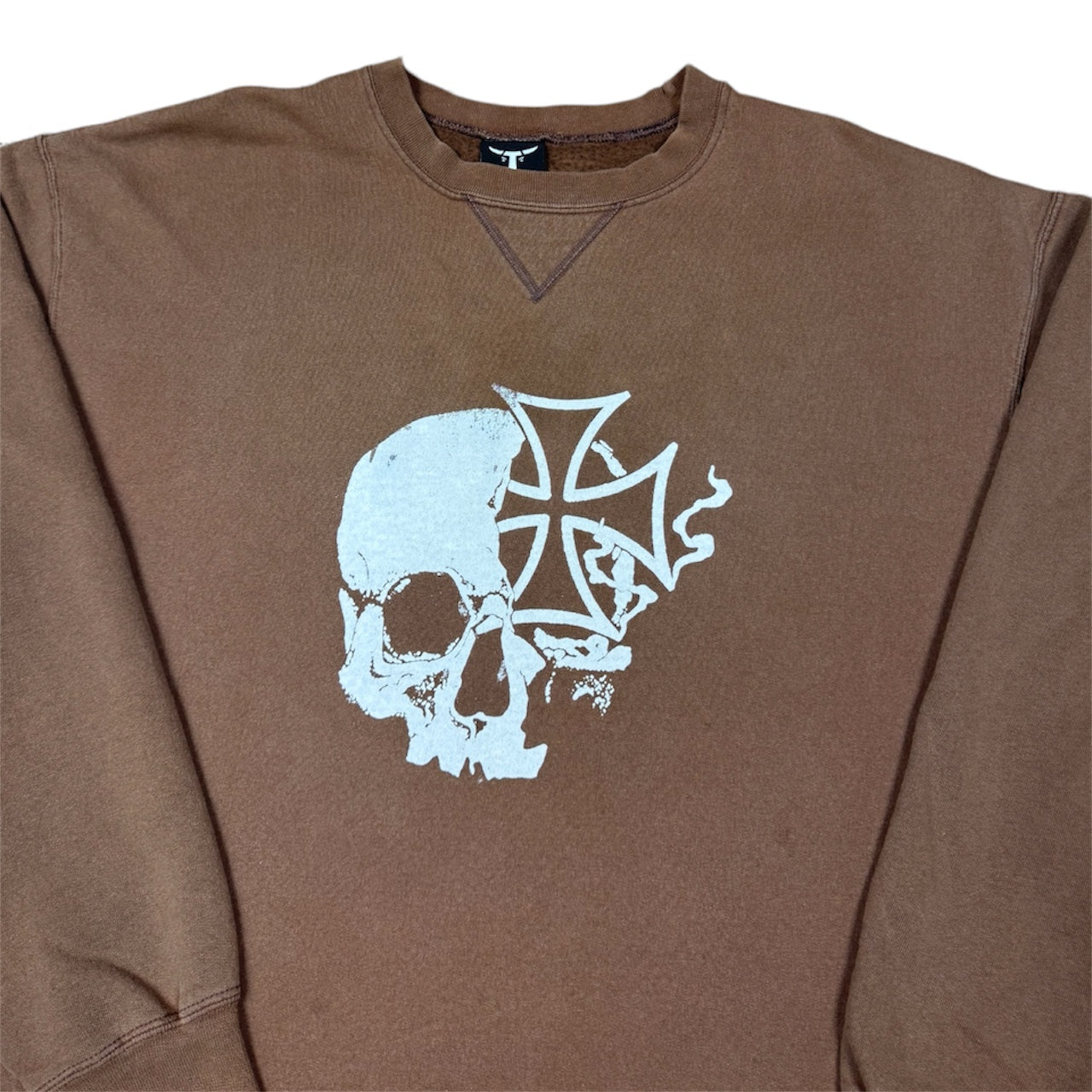 STORMRIDERS VINTAGE SKULL & CROSS CROPPED SWEATER