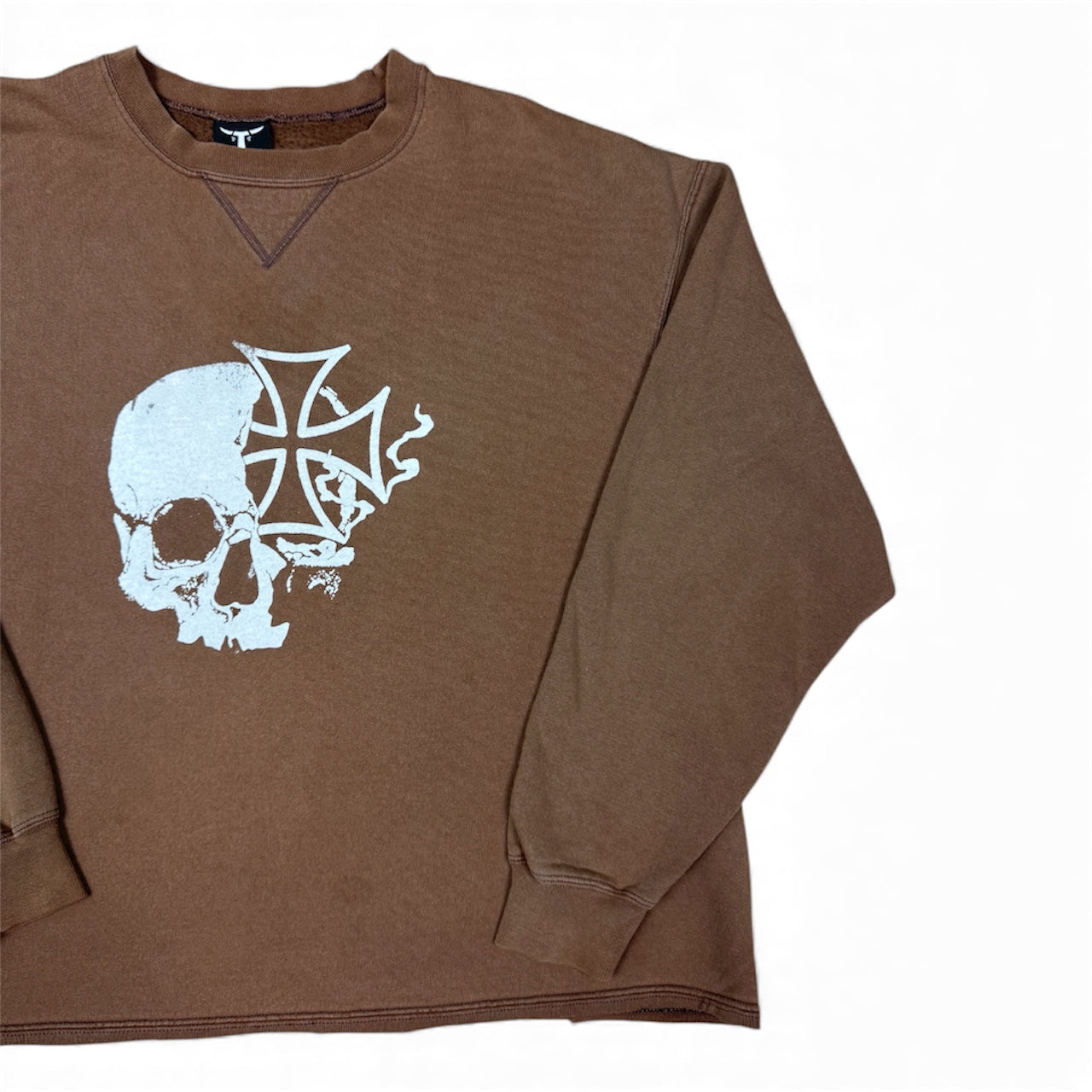 STORMRIDERS VINTAGE SKULL & CROSS CROPPED SWEATER