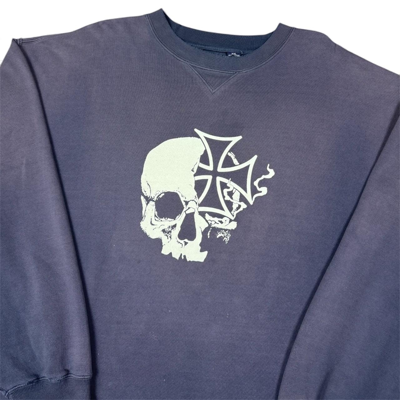 STORMRIDERS VINTAGE SKULL & CROSS CROPPED SWEATER